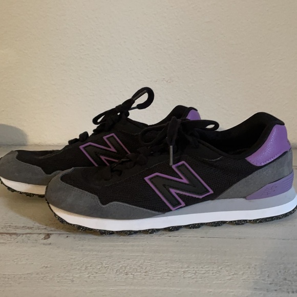 Size 9 1/2 new balance sneakers - Picture 2 of 4